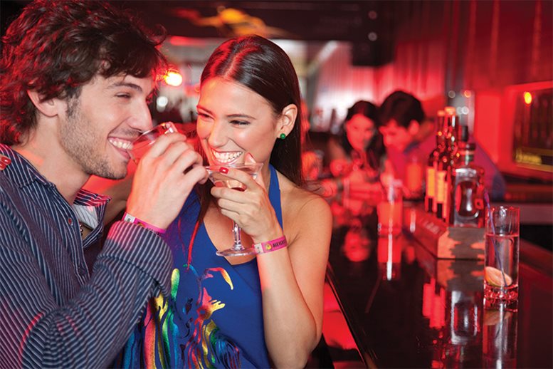 How Nightclub Wristbands Can Enhance Your Event Experience